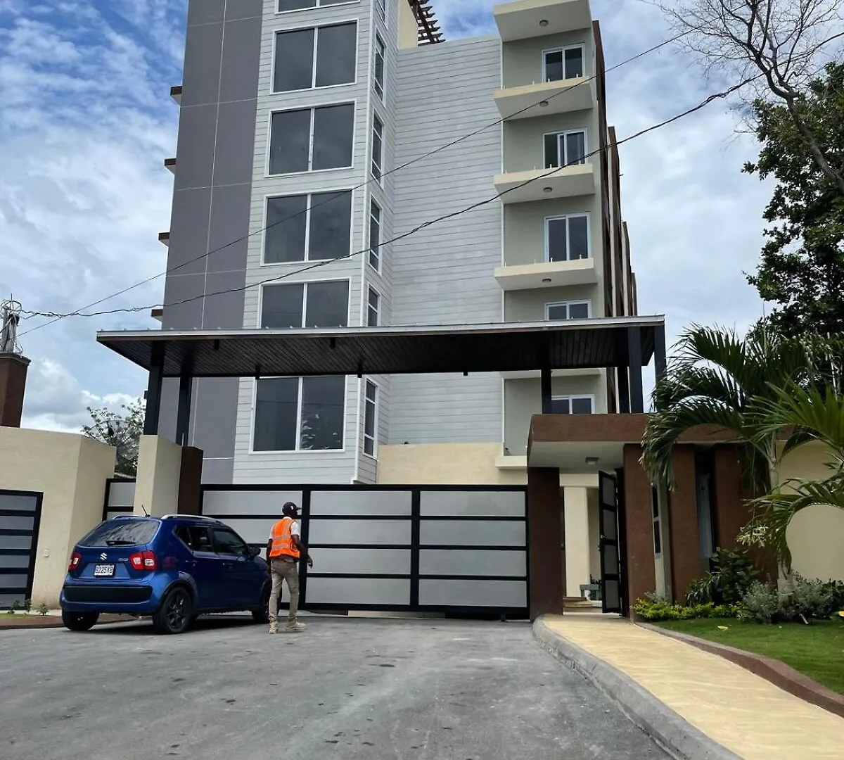 Lux City Apartment With Pool, Ac & 24Hrs Security Kingston 0*,  Giamaica